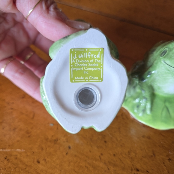 New frog pair salt & pepper set by J. Willfred, Charles Sadek Co. - Picture 7 of 9
